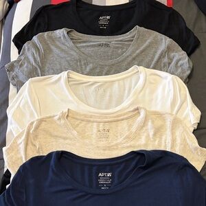 Apt. 9 women’s Crew Neck Tee Pack - Navy, Black, Gray, White, Beige